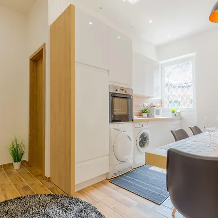 Real Zoltan Ii. Apartment Budapest