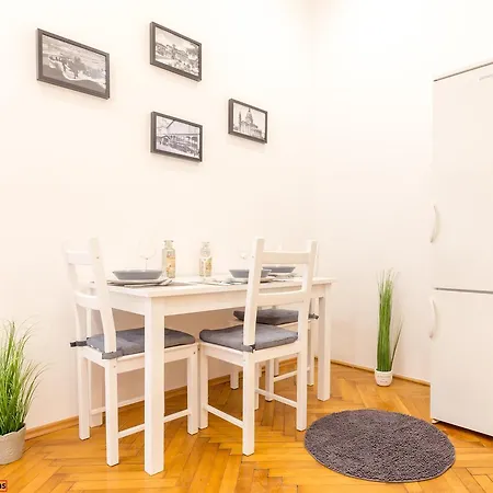 Real Zoltan Ii. Apartment *